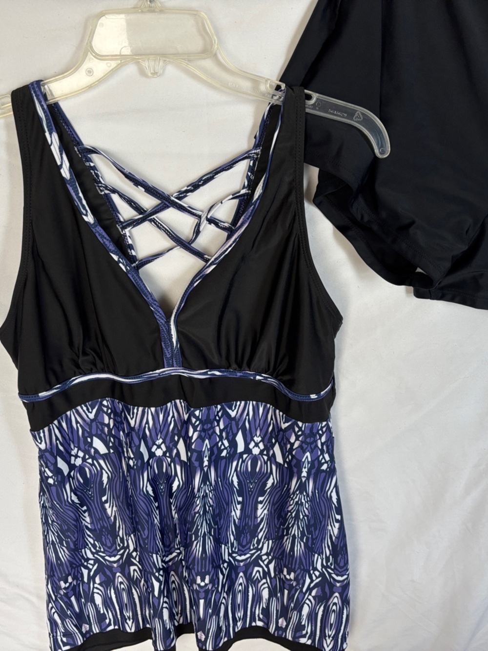 Source Unknown Black and Blue Patterned One-Piece Swimdress